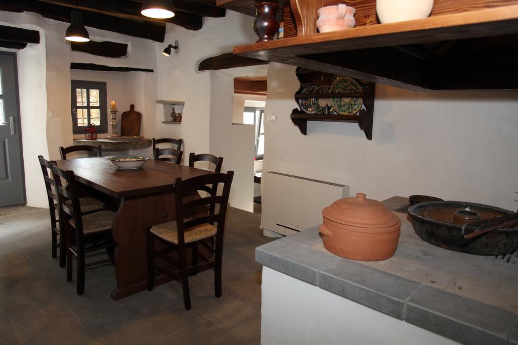 Boutique Hotel Dvor Dobrovo Kültér fotó
