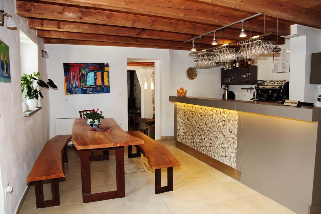 Boutique Hotel Dvor Dobrovo Kültér fotó