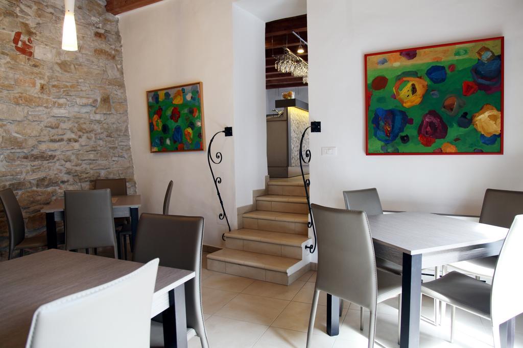 Boutique Hotel Dvor Dobrovo Kültér fotó