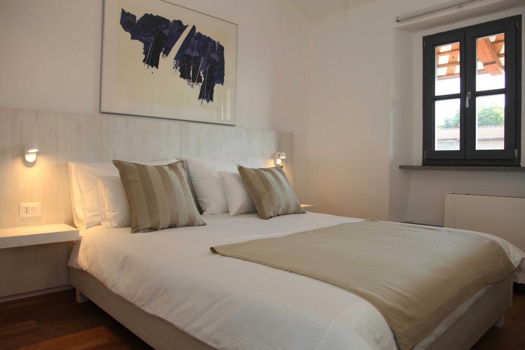 Boutique Hotel Dvor Dobrovo Szoba fotó