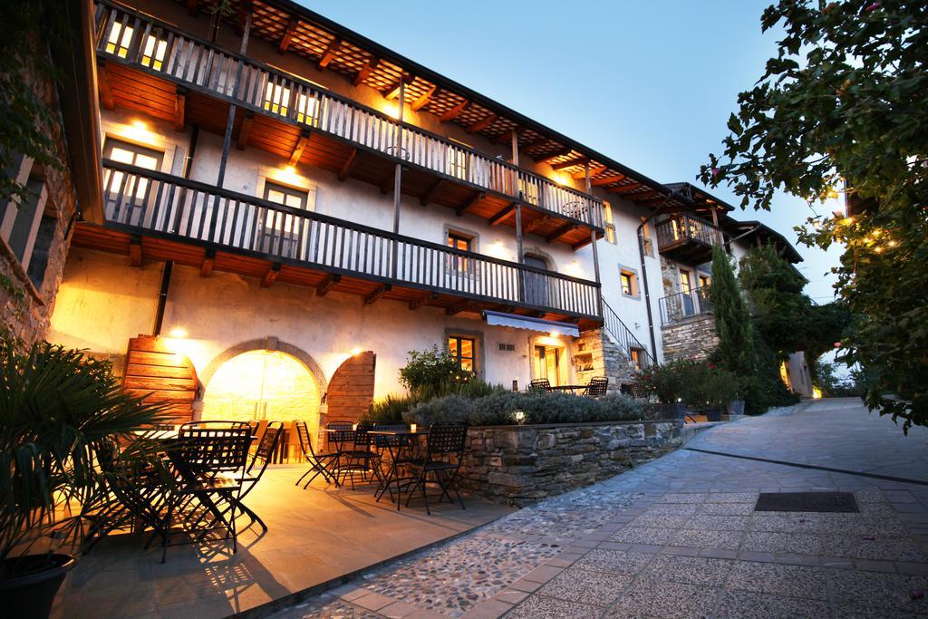Boutique Hotel Dvor Dobrovo Kültér fotó