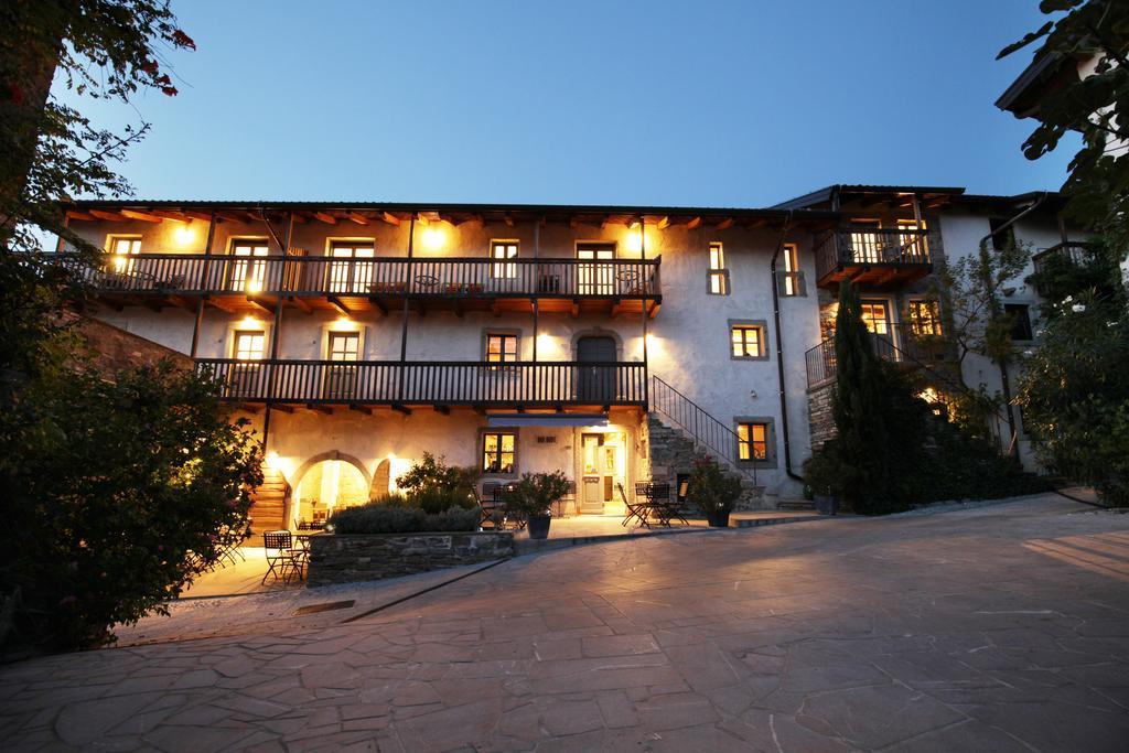 Boutique Hotel Dvor Dobrovo Kültér fotó