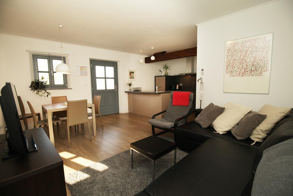 Boutique Hotel Dvor Dobrovo Kültér fotó